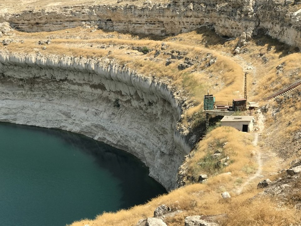 Dev obrukların sebebi kaçak kuyular