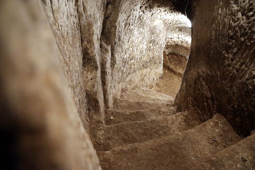 Gaziantep Kalesi'nin altındaki tarihi tüneller turizme kazandırılıyor