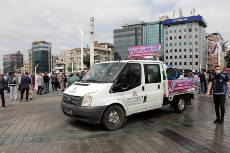 Isparta'dan Taksim'de yapılan camiye 25 ton gül suyu!