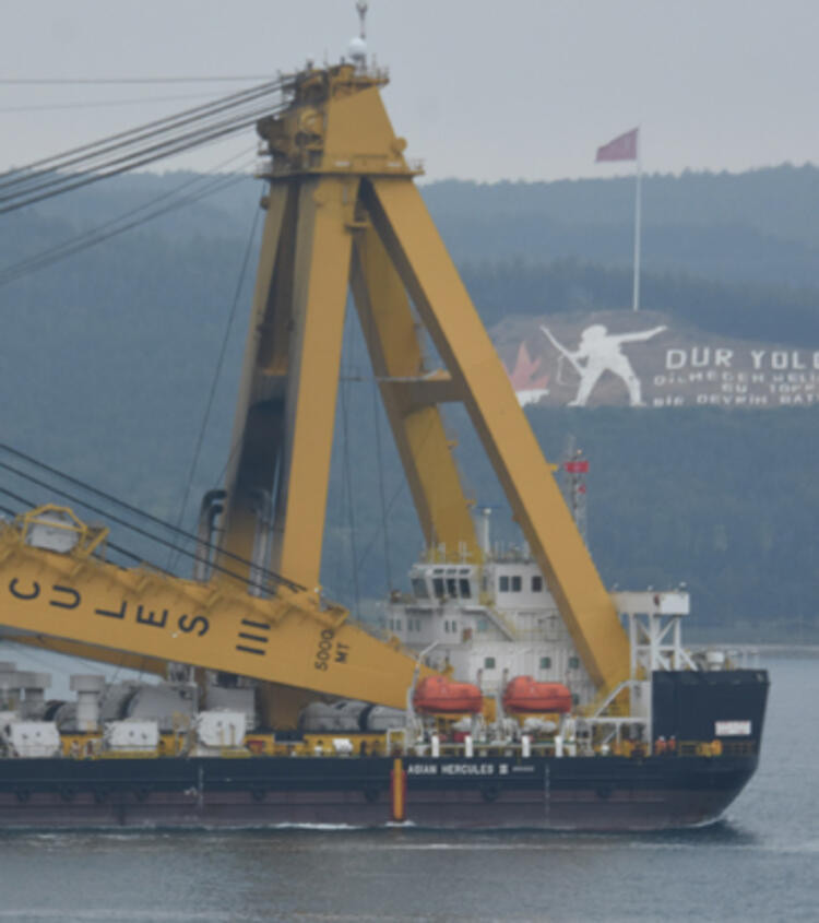 Her biri 700 ton! Bu sabah Boğaz'a giriş yaptı