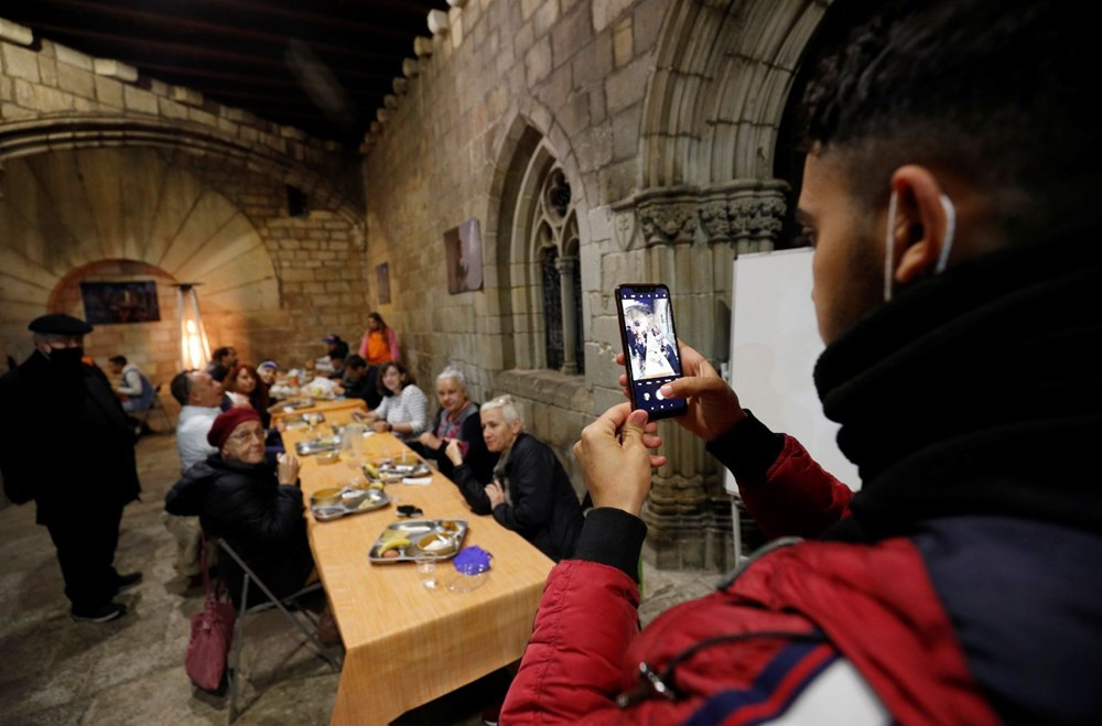 İspanya’da Katolik kilisesi Müslümanlara iftar için kapılarını açtı