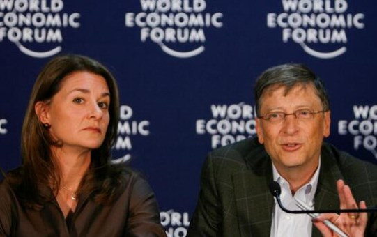 Bill Gates eşi Melinda'ya 1.8 milyar dolarlık hisse aktardı