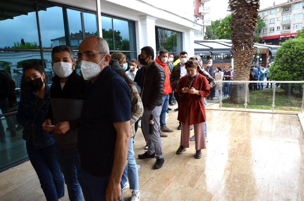 İstanbul'da evlenmek için kuyruğa girdiler