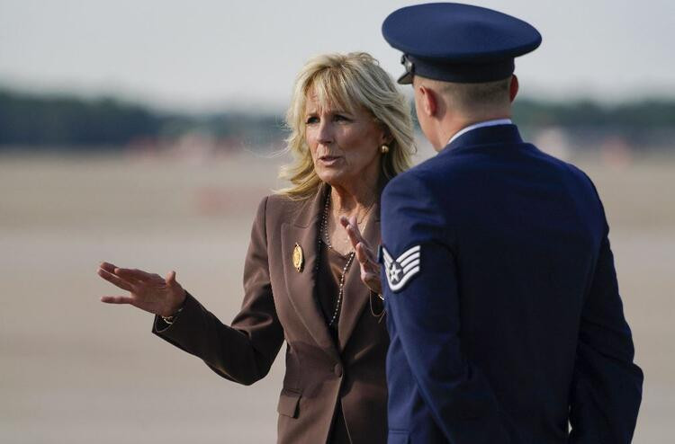 jill Biden'ın paylaşımı tartışmanın fitilini ateşledi