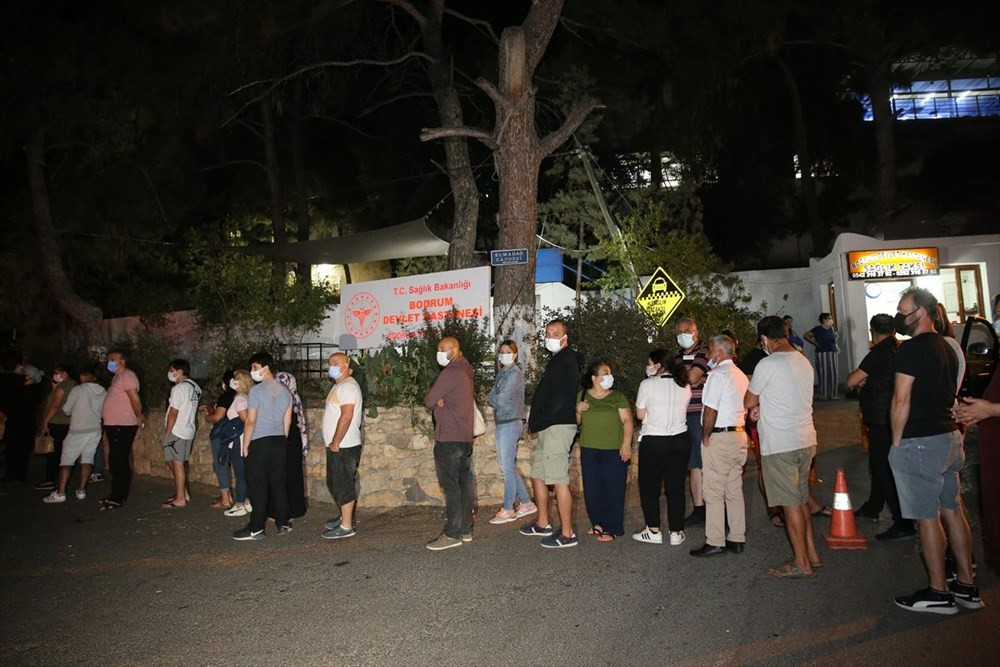 Bodrum'da aşı kuyruğu