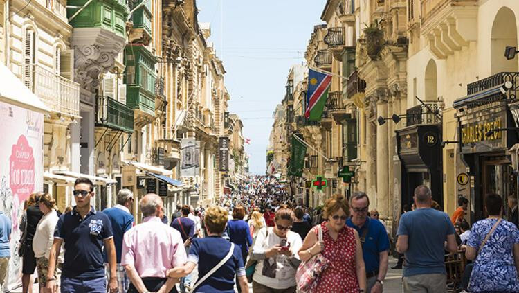 Adada aşılamayı bitirdiler! Her turiste para verilecek...