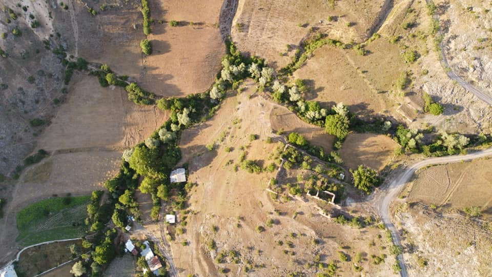 700 yıllık kalenin varisi olan aile, yeni bir kale için devrede