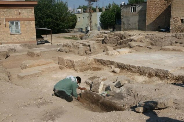 Perre Antik Kenti'nde bin yıllık iskelet bulundu