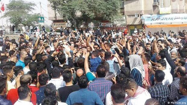 Komşuda protestolar yayılıyor! Ölüm sloganları...