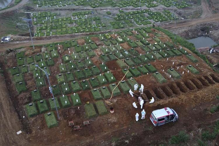 Uzmanlardan hayati aşı uyarısı! Mutasyon fabrikası...