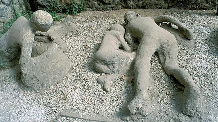 Küllelerin altından doğan şehir: Pompeii