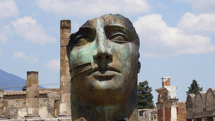 Küllelerin altından doğan şehir: Pompeii