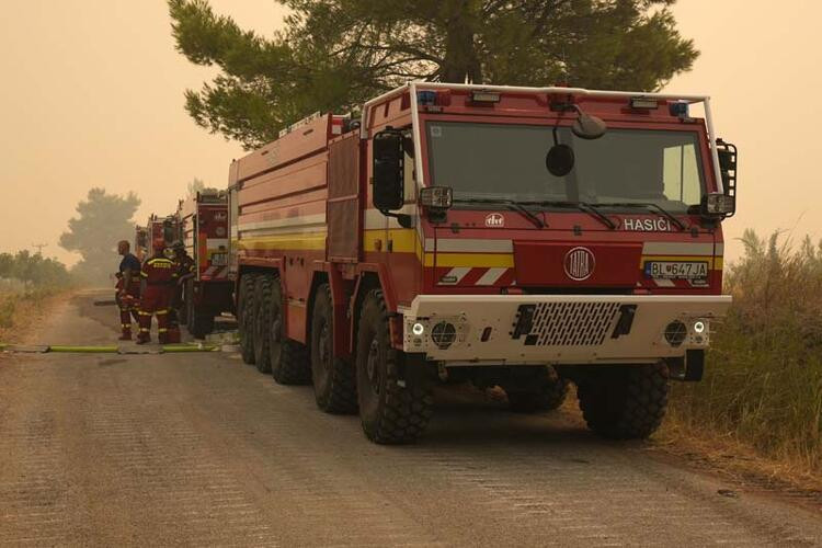 Yeryüzünde cehennem: 25'i asker onlarca ölü... Binlerce tahliye!