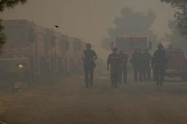 Yeryüzünde cehennem: 25'i asker onlarca ölü... Binlerce tahliye!