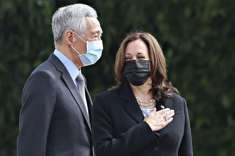 Kamala Harris'in kahkahası olay yarattı!