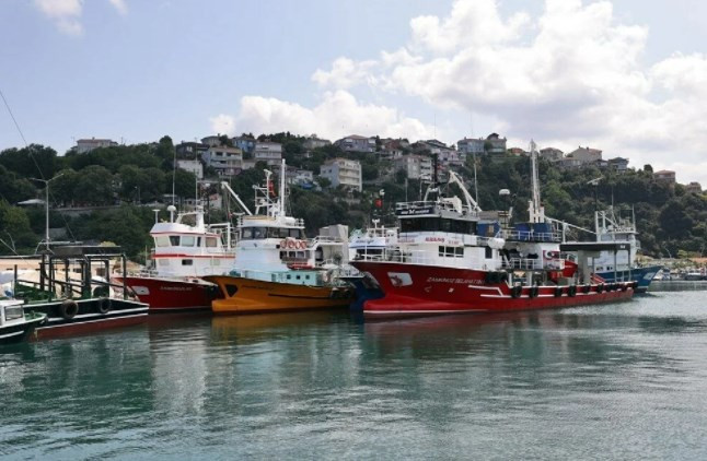 İstanbullu balıkçılar vira bismillah demek için gün sayıyor