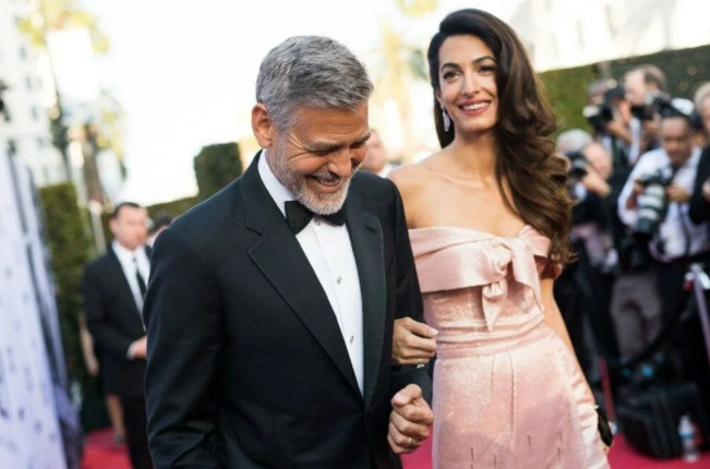 George Clooney selden zarar gören komşularının evlerini temizledi