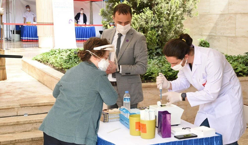 10 saniyede yerli Kovid testine büyük talep!