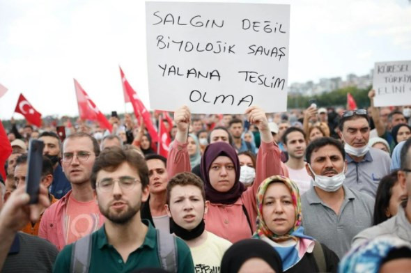 Aşı karşıtları miting yaptı: İşte mitingden kareler