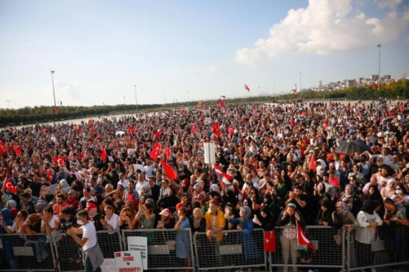 Aşı karşıtları miting yaptı: İşte mitingden kareler