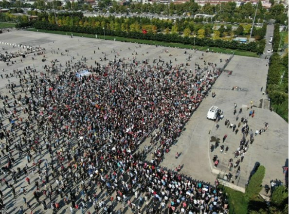 Aşı karşıtları miting yaptı: İşte mitingden kareler