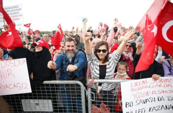 Aşı karşıtları miting yaptı: İşte mitingden kareler