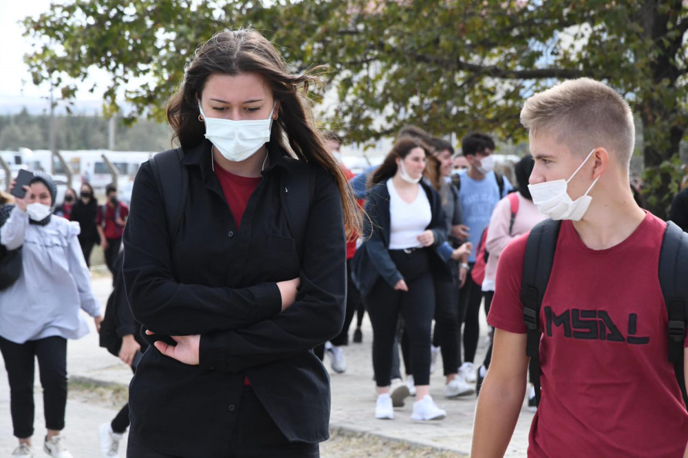 Endişelendiren açıklama: Yatan hasta ve kayıplarda gençleri görmeye başladık