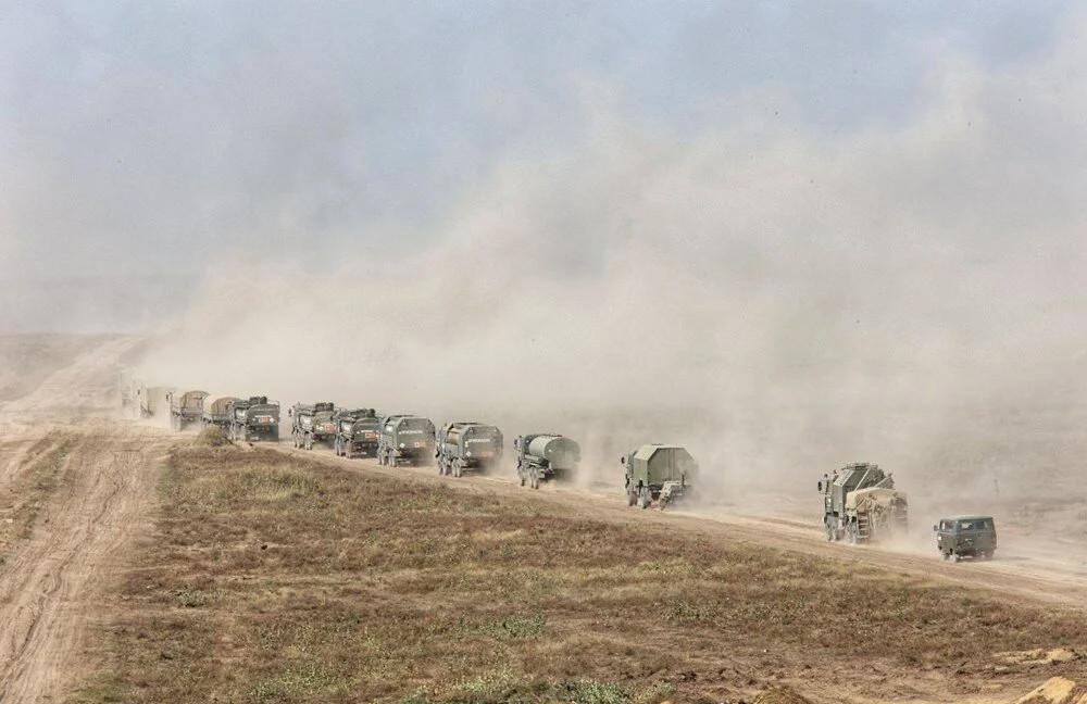 Rusya'dan NATO'ya göstere göstere dev tatbikat!