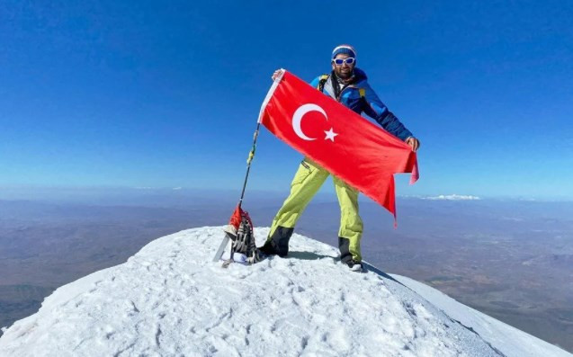 'Türkiye'nin çatısı' Ağrı Dağı eriyor