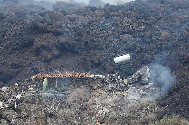 Yeryüzündeki cehenneme döndü! Patlama sonrası 22 bin deprem kaydedildi