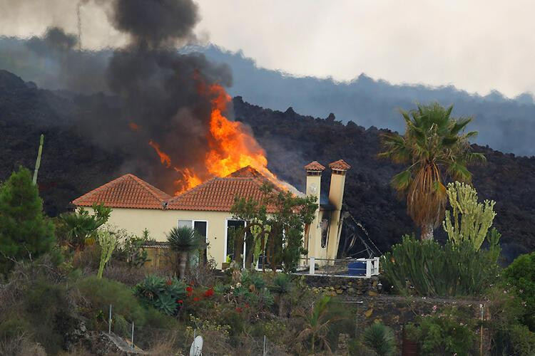 Yeryüzündeki cehenneme döndü! Patlama sonrası 22 bin deprem kaydedildi