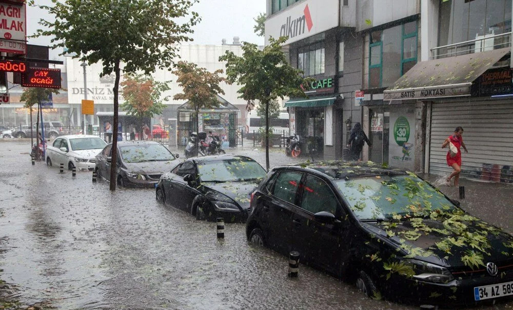 Marmara’da sel kaygısı: Bakanlık harekete geçti!