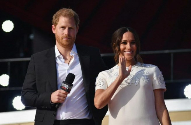 Meghan Markle ve Prens Harry alay konusu oldu