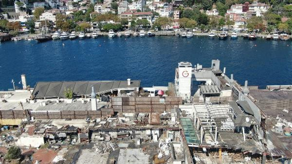 İstanbul Boğazı'nın ortasında moloz yığını!