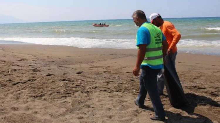 Akdeniz'i tehdit eden petrol sızıntısı Samandağ sahiline ulaştı!