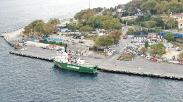 Greenpeace'in gemisi MV Arctic Sunrise müsilaj için İstanbul'da