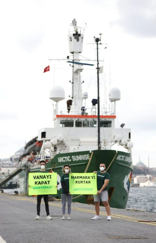 Greenpeace'in gemisi MV Arctic Sunrise müsilaj için İstanbul'da