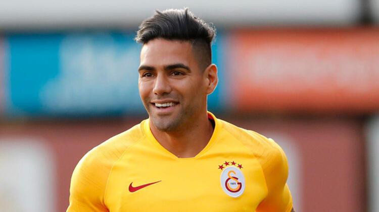 Falcao'dan dikkat çeken sözler! 'İnsanlara yalan söylüyorlar'