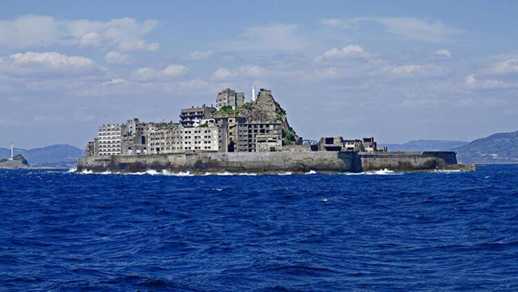 Hiçbir insanın yaşamadığı beton ada Hashima