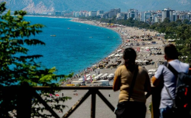 Okullar açıldı, sahiller boşaldı