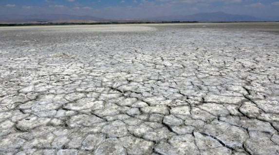 Van Gölü’ndeki çekilme 1 kilometreyi aştı