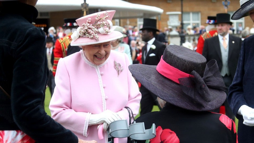 Kraliçesi 2. Elizabeth'in tahttaki 70. yılını kutlama programı belli oldu