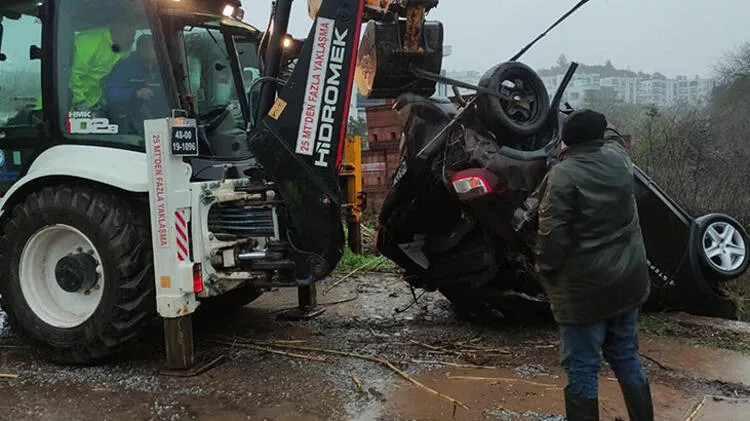 Turizm cennetinde evler sular altında kaldı!