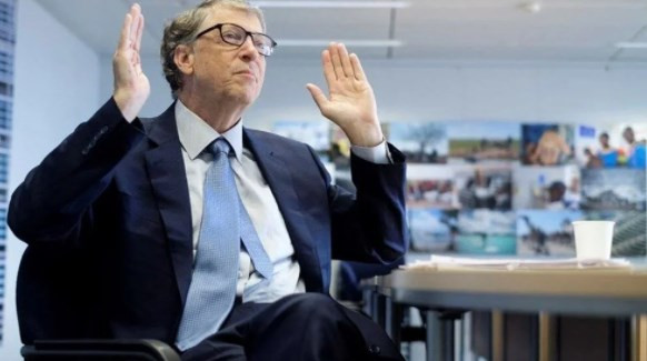 Bill Gates: İnsanların kollarına neden çip koymak isteyeyim ki?