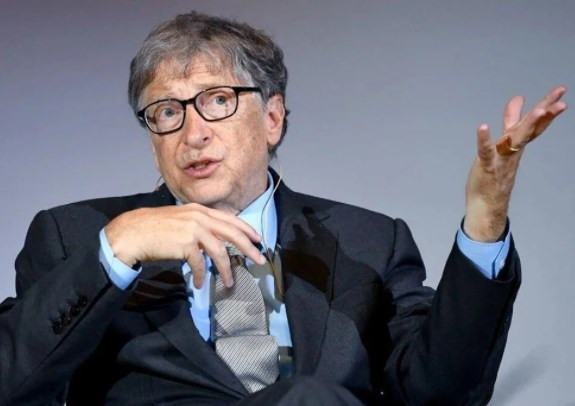 Bill Gates: İnsanların kollarına neden çip koymak isteyeyim ki?