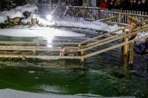 Rusya'da Ortodoksların Epifani Bayramı törenle kutlandı