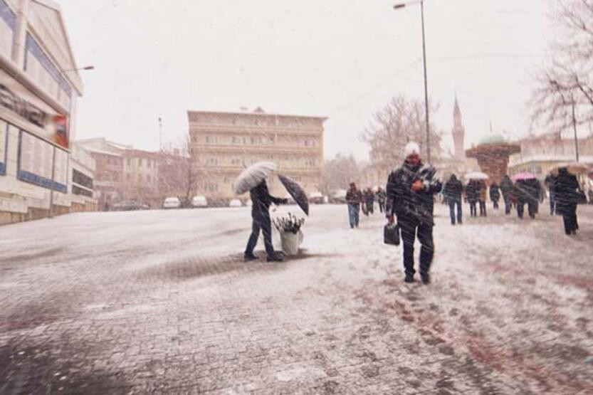 İstanbul için kar uyarısı: Cuma akşamından gelecek...