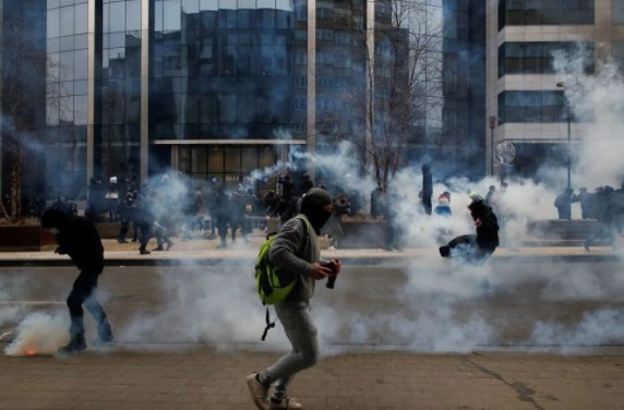 Belçika'da olaylı gösteri: 15 yaralı, 70 gözaltı