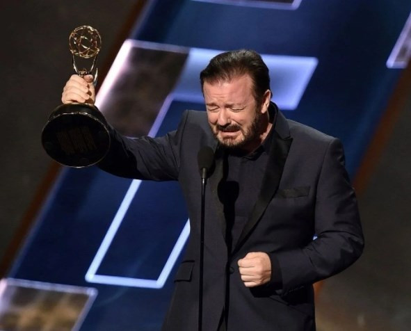 Ricky Gervais Oscar'ı bir şartla parasız da sunabileceğini söyledi