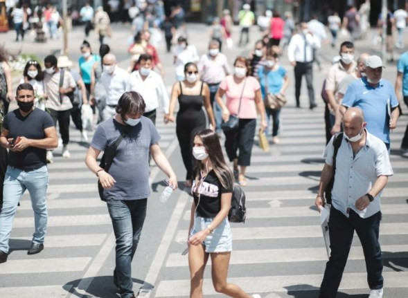 Omikron, diğer korona virüs varyantlardan daha hızlı öldürüyor